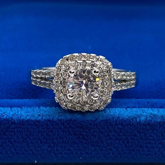 💛 925 CZ Engagement Ring - Picture 1 of 5
